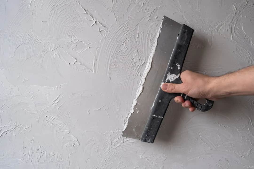 Jak zrobić zaprawę tynkarską - proste przepisy i najczęstsze błędy
