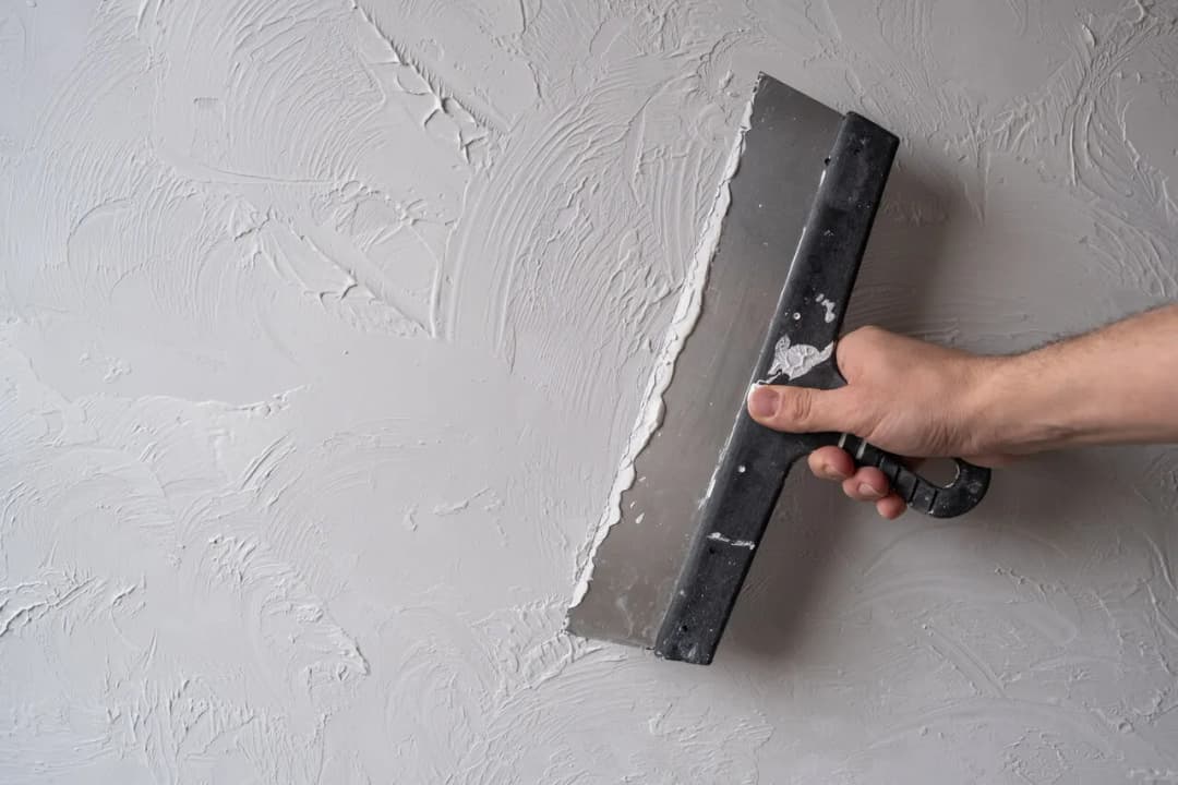 Jak zrobić zaprawę tynkarską - proste przepisy i najczęstsze błędy