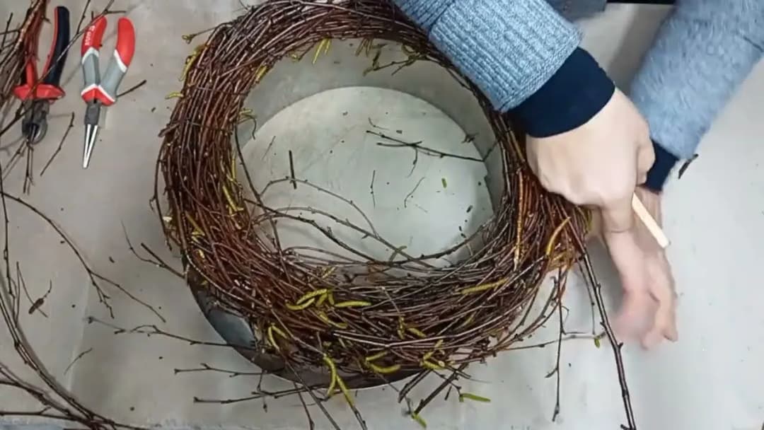 Jak zrobić wianek dekoracyjny - proste sposoby na piękną ozdobę