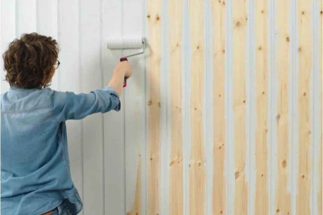 Jak pomalować boazerię lakierowaną i uniknąć najczęstszych błędów