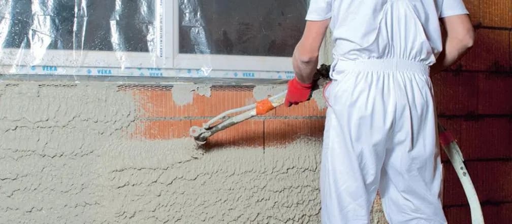 Ile za m2 tynku zewnętrznego? Poznaj ceny i rodzaje tynków