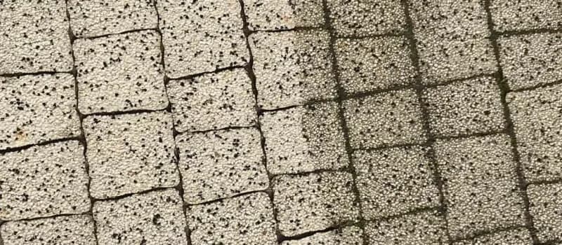 Jak wyczyścić kostkę brukową z tynku bez jej uszkodzenia?