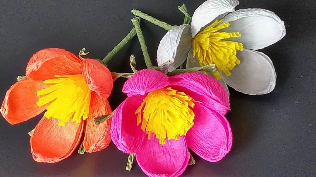 Jak zrobić kwiaty z pianki dekoracyjnej - proste kroki i triki