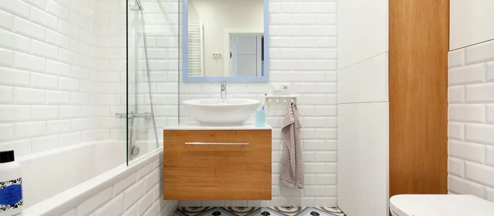 Malowanie glazury czy warto? Odkryj zalety i wady tej metody